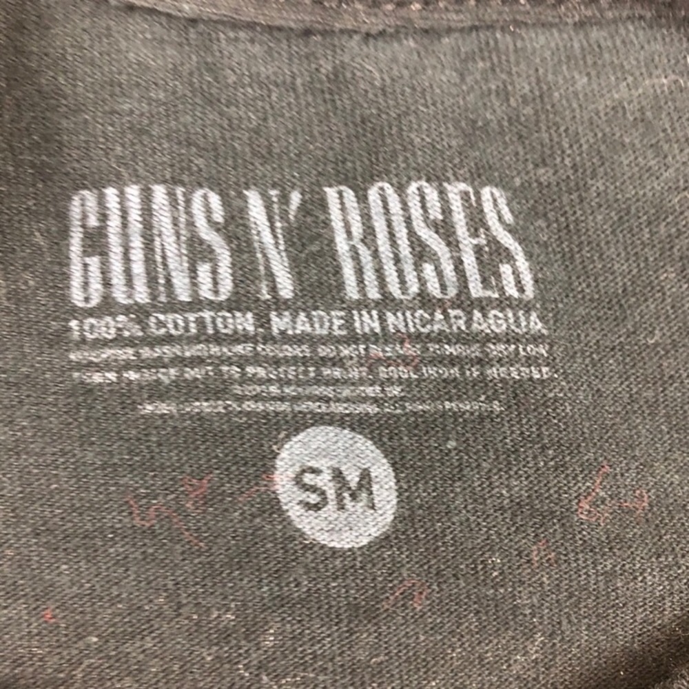 Guns ‘n’ Roses Concert Tee - Picture 5 of 5